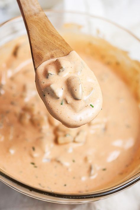 This Homemade Thousand Island Dressing recipe is made from scratch with mayo and dill pickles. It's easy, creamy, and perfect on sandwiches or for salad! Thousand Island Dressing Recipe, Homemade Thousand Island, Homemade Thousand Island Dressing, Thousand Island, Reuben Sandwich, Thousand Island Dressing, Sauce Pasta, Italian Salad Dressing, Island Dress