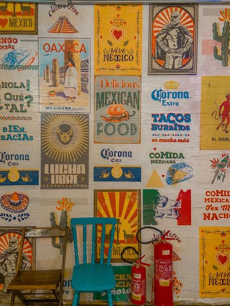 Retro Mexican Art, Mexican Posters Vintage, Mexican Inspired Design, Mexico Restaurant Interiors, Vintage Mexican Restaurant, Tex Mex Decor, Vintage Mexican Graphic Design, Groovy Restaurant, Mexican Murals Restaurant