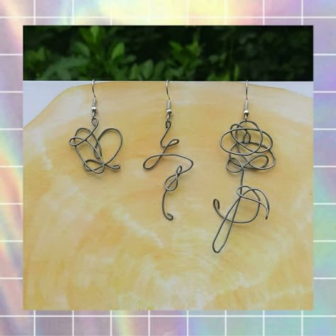 Kpop Earrings Diy, Bts Jewellery, Bts Jewelry, Jewelry Kpop, Bts Earrings, Bts Bracelet, Kpop Earrings, Army Accessories, Bts Diy