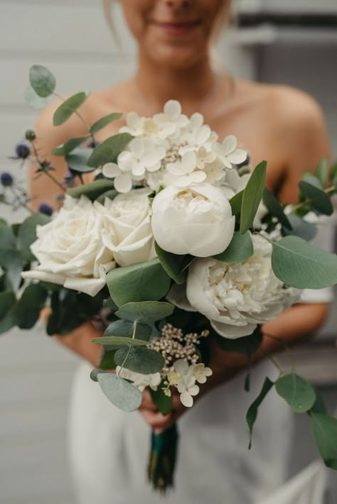 White Peonies With Eucalyptus, Peonies Eucalyptus Bouquet, White Peony Bridal Bouquet With Greenery, White Peonies And Eucalyptus Bouquet, Peonies With Eucalyptus, Hortensia Bride Bouquet, Eucalyptus Peony Wedding, Bidermaer Ideas, Bridal Bouquet Eucalyptus White