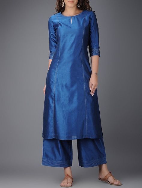 Plain Kurti Designs, Salwar Design, Silk Kurti Designs, Design Kurta, Kurta Patterns, Simple Kurti, Silk Kurti, Simple Kurta Designs, Simple Kurti Designs