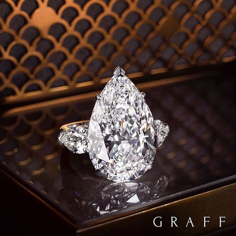 Graff Diamonds Perfect Elegance The elongated pear shape diamond is a favourite among the avant-garde. Conveying a certain confidence with its striking yet feminine appearance, this 15.01 carat D Flawless example demands to be admired. 2ct Diamond Ring, Graff Diamonds, Fashion Rings Silver, Pear Shaped Ring, Antique Engagement Ring, Teardrop Ring, Dream Engagement Rings, Dream Engagement, Silver Engagement Rings