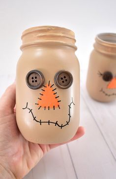 Fall Mason Jar Crafts, Scarecrow Crafts, Jar Projects, Jar Crafts Diy, Fall Decor Diy Crafts, Mason Jar Projects, Fall Craft Ideas, Mason Jar Ideas, Fall Stuff