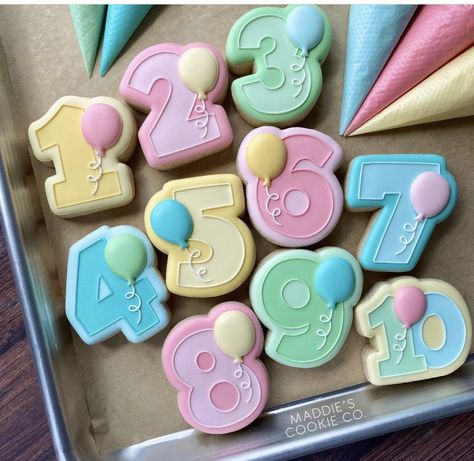 Candle Sugar Cookies, Be Taller, Balloon Cookies, Balloon Numbers, Royal Iced Cookies, Cookies Theme, Sugar Cookie Royal Icing, One Balloon