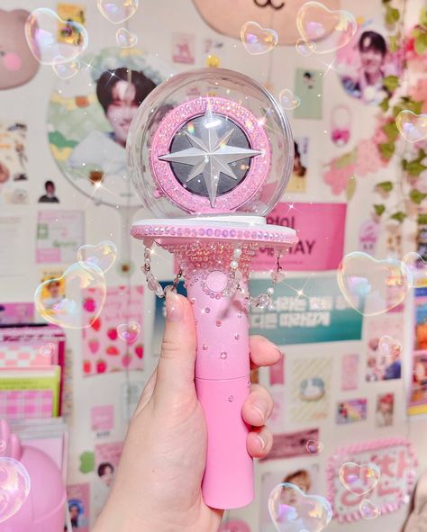 FINALLY!!! SHE IS FINISHED!!! 🎀✨ behold my ultimate creation, my dream lightstick deco for my precious nachimbong v2 😭 the handle has a… | Instagram Kpop Lightstick Decoration Ideas, Customized Lightstick, Bedazzled Lightstick, Twice Lightstick Aesthetic, Straykids Lightstick Decoration, Ateez Lightstick Decoration Ver 2, Nachimbong Aesthetic, Aespa Lightstick Decoration, P1harmony Lightstick Decoration