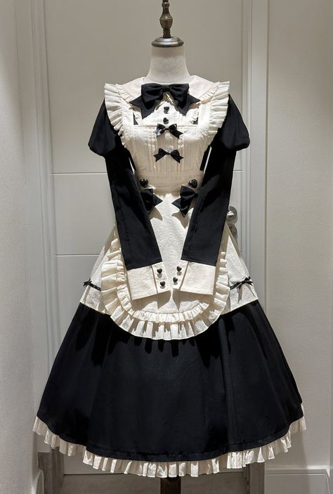 (1) Bookmarks / X Cool Maid Outfit, Maid Aesthetic Victorian, Maid Outfit Aesthetic, Long Maid Dress, Lloyd Asplund, Cute Maid Dress, Cute Maid Outfit, Heaven Outfit, Maid Dress Uniform