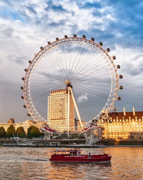 Pics Of London, London Images Photography, London Eye Photo Ideas, London Wheel, The London Eye Aesthetic, Uk Landmarks, London Eye Aesthetic, London Eyes, London Eye Photography