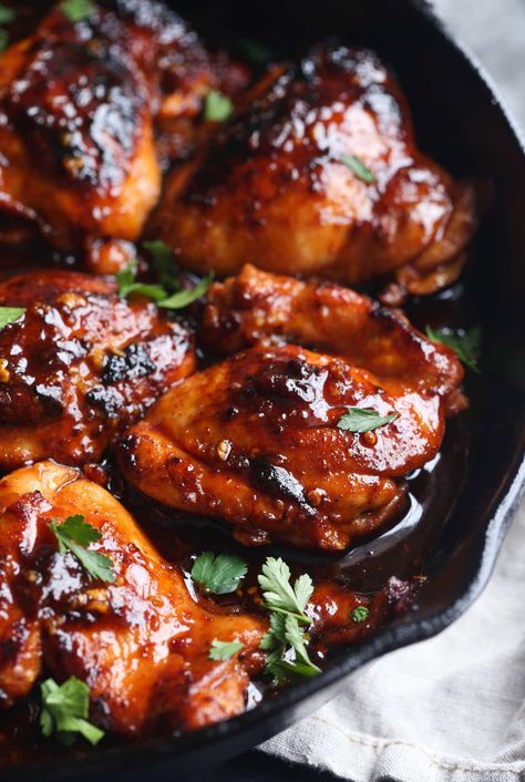 Honey Chipotle Skillet Chicken Recipe | Cookies & Cups Chipotle Recipes Chicken, Honey Chipotle Chicken, Adobo Recipe, Honey Chipotle, Chicken Skillet Recipes, Sunday Dinner Recipes, Chipotle Chicken, Cookie Cups, Skillet Chicken