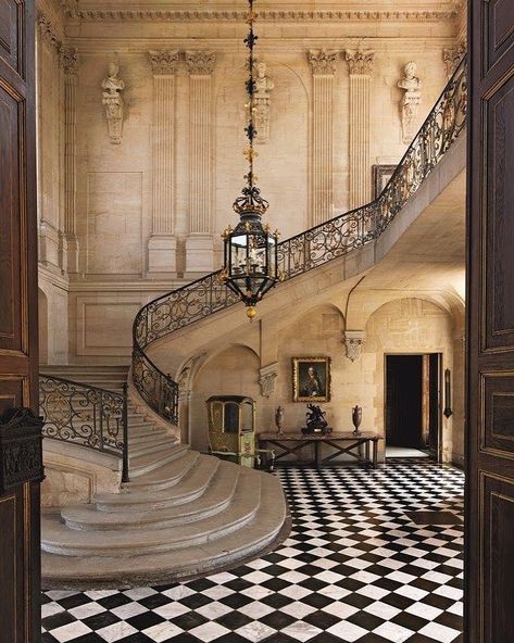 Charles Benjamin on Instagram: “The grand staircase at the Château d’Anet! An amazing piece of renaissance architecture in the heart of france.  The property belonged to…” Versace Home, Stairway To Heaven, Grand Staircase, Beautiful Architecture, Amazing Architecture, 인테리어 디자인, Rococo, My Dream Home, Future House