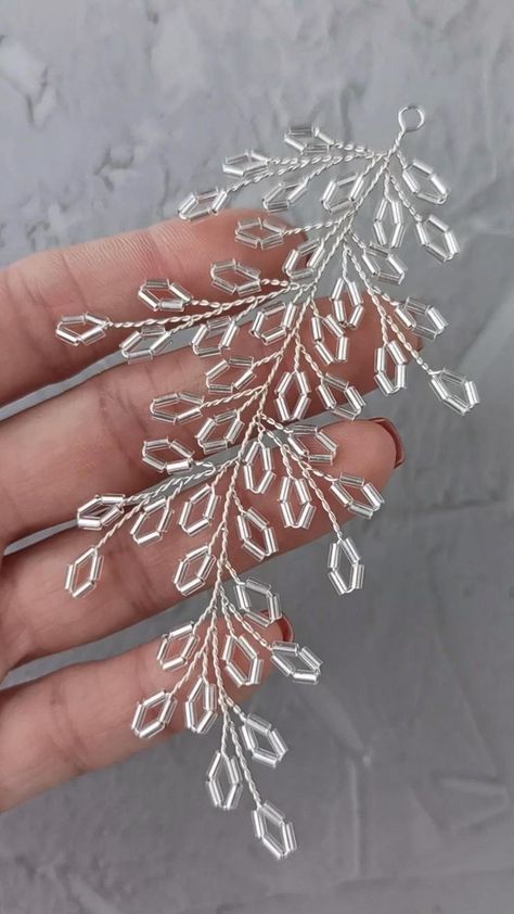 Silver Headpiece, Anting Manik, Leaf Headpiece, Wedding Hairpiece, Bead Hair Accessories, Side Hair, Diy Christmas Wreaths, Crystal Headpiece, Handmade Jewelry Tutorials