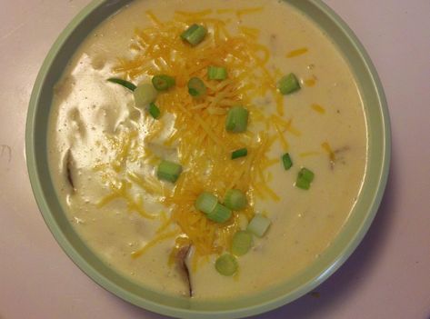 Potato Soup from Leftovers Leftover Scalloped Potatoes, Soup From Leftovers, Loaded Baked Potato Soup Recipe, Cheesy Soup, Ham Leftovers, Leftover Baked Potatoes, Baked Potato Soup Recipe, Cheesy Potato Soup, Leftover Potatoes