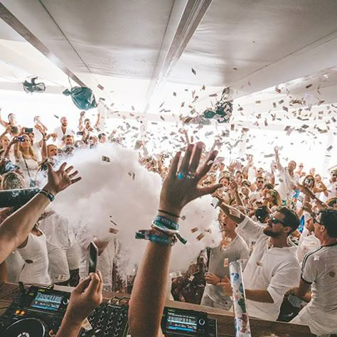 Ibiza Party, Yacht Week, Yacht Wedding, Sailing Holidays, Greece Italy, Greece Athens, Yacht Party, Boat Insurance, Boat Party