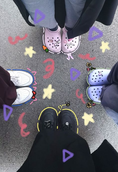 #friends #aesthetic #poseideas #feedfiller #shoes #crocs #doodles #crayon #sanrio #hellokitty Aesthetic Four Friends Pictures, Aesthetic Shoes Photo Friends, Friend Shoes Aesthetic, Photo Ideas Friends Aesthetic, Shoe Pic Ideas, 4 Aesthetic Friends, Friend Shoes Picture, Funny Picture Ideas For Friends, Picture Ideas 4 Friends