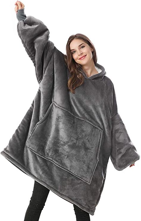 Wearable Blanket Pattern, Oversized Zip Up Hoodie Outfit, Christmas List Inspo, Blanket Aesthetic, Blanket Sweatshirt, Fashion Terms, Sweatshirt Blanket, Oversized Blanket, Dalian