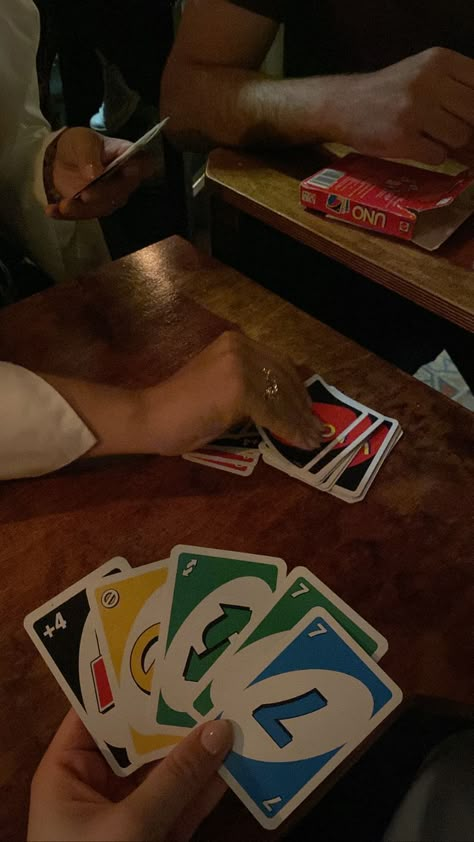 uno, wine and drinks Cheers Snapchat Stories, Uno Snapchat Story, Uno Game Aesthetic, Night Out Snapchat Stories, Uno Game Night, Uno Drinking Game, Uno Snap, Uno Aesthetic, Wicked Christmas