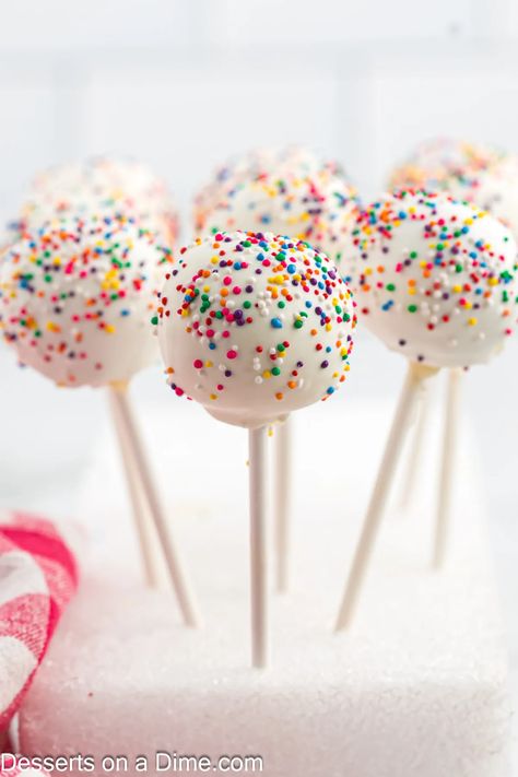 Easy Cake Pops Recipe Cake Pops From Box Cake, Cake Pop Coating Recipe, Easy Cake Pops 3 Ingredients, Vanilla Cake Pops Recipe, Homemade Cake Pop, Cake Pops Recipe From Scratch, Vanilla Cake Pop, Vanilla Cake Pop Recipe, Christmas Cake Pops Recipe