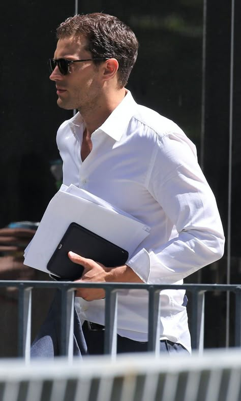 Christian Grey Jamie Dornan, Jaime Dornan, Fifty Shades Movie, Fifty Shades Freed, Fifty Shades Darker, Elegante Casual, Christian Grey, 50 Shades Of Grey, Fifty Shades Of Grey