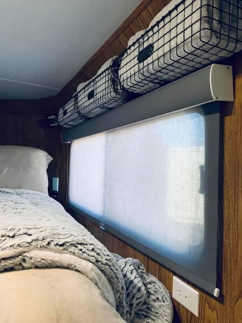 Rv Camper Accessories, Rangement Caravaning, Camper Organization Travel Trailers, Astuces Camping-car, Caravan Storage, Travel Trailer Living, Horse Trailer Living Quarters, Glamper Camper, Camper Trailer Remodel