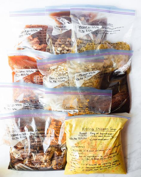 10 freezer meals in gallon size labeled ziplock bags laying on a white surface 3rd Trimester Meals, Freezer Bag Meals, Pregnancy Freezer Meals, Baby Meal Prep, Nesting Party, Postpartum Freezer Meals, Postpartum Meal Prep, Postpartum Prep, Postpartum Food