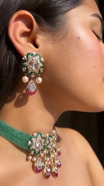 Suncity Jewels, Delicate Bridal Jewelry, Diamond Polki Necklace, Green Suit Men, Rajasthani Jewellery, Vintage Indian Jewelry, Bridal Diamond Necklace, Indian Wedding Jewelry Sets, Real Diamond Necklace