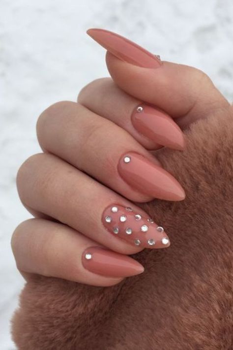 25 Birthday Nail Ideas You Shouldn’t Miss Fall Nails With Rhinestones Simple, Neutral Rhinestone Nails, Neutral Nails With Jewels, Neutral Gem Nails, Nail Design With Jewels, Nail Diamond Design Rhinestones, Single Rhinestone Nails, Almond Nail With Rhinestones, Dip Nails With Gems