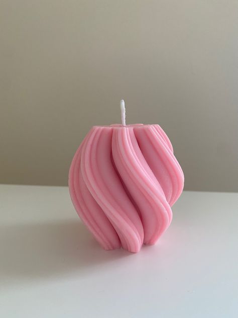 Pink Candles Aesthetic, Girly Candles, Swirl Candles, Candle Photography Ideas, Candle Photography, Candle Fire, Diy Candles Homemade, Candles Aesthetic, Modern Candle