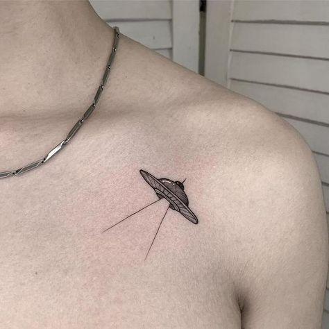 Jesse Tattoo, Chrome Tattoo, Ufo Tattoo, Small Tattoos For Men, Christian Sleeve Tattoo, Galaxy Tattoo, Tattoo Minimal, Naruto Tattoo, Alien Tattoo