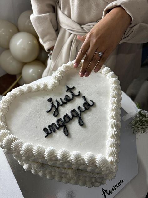 Simple White Engagement Cake, Engaged Af Cake, Surprise Engagement Party After Proposal, Post Proposal Party Ideas, Engagement Party Backyard Ideas, After Proposal Party, Nye Engagement Party, Engagement Sheet Cake, Engagement Cakes Simple