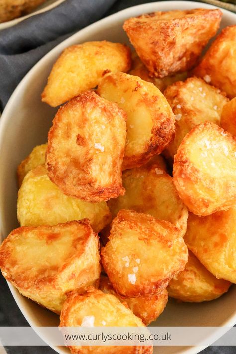 Fluffy on the inside and crisp on the outside; these Simple Air Fryer Roast Potatoes are a fantastic quicker alternative to oven roasted potatoes. You'll want to make these roast potatoes to accompany every meal! Best Air Fryer Roasted Potatoes, Air Fryer Roasted Potatoes Recipes, Air Fryer Potatoes Baked, Crispy Potatoes Air Fryer, Airfryer Roasted Potatoes, Air Fryer Roast Potatoes, Airfryer Baked Potato, Roast Potatoes Air Fryer, Roast Potatoes In Air Fryer