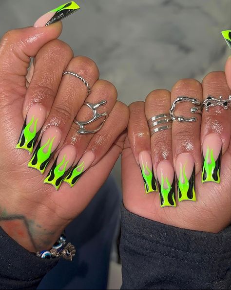 Green Flame Nails, Acrylic Nails Light Blue, Neon Flames, Flames Art, Jamaica Nails, Flame Nails, Horror Nails, Neon Green Nails, Gel Toe Nails