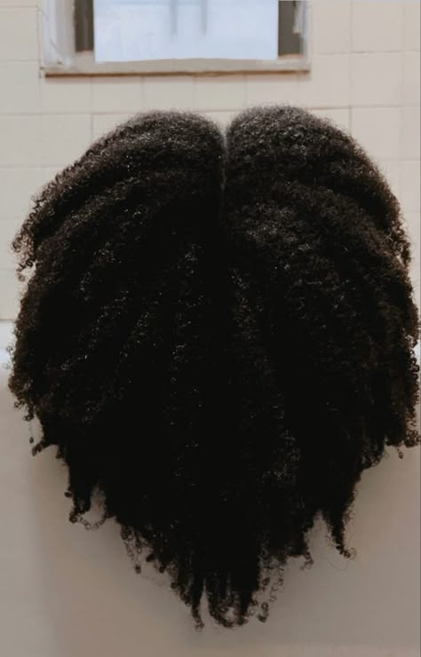 Natural hair wash day . 4c hair wash day . Curls and texture 4c Hair Wash Day, Wash Day Natural Hair, Hair Wash Day Routine, Natural Hair Wash Day, Natural Hair Wash, Locs Protective Styles, Natural Hair Pictures, Natural 4c Hair, Black Women Natural Hair