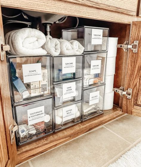 Stackable Drawers, Bathroom Drawer Organization, Bathroom Counter Organization, Bathroom Organization Ideas, Cabinet Organizers, Bathroom Cabinet Organization, Small Bathroom Organization, House Organisation, House Organization