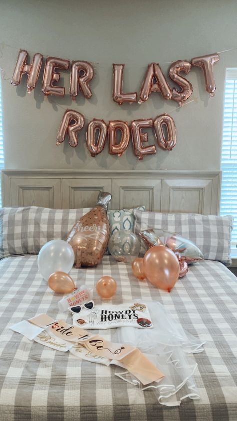 Bachlorette Party Theme Ideas Nashville, Fredricksburg Bachelorette Theme, Her Last Rodeo Bachelorette Party, Nashville Bachelorette Party Last Rodeo, Neutral Last Rodeo Bachelorette, Last Rodeo Aesthetic, Last Redo Bachelorette Party, Last Rodeo Cake, Last Rodeo Decorations