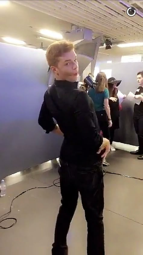 dat ass Cameron Monaghan Cute, Shameless Series, Shameless Scenes, Shameless Mickey And Ian, Shameless Mickey, Shameless Gallavich, Gotham Cast, Shameless Characters, Ian Mickey