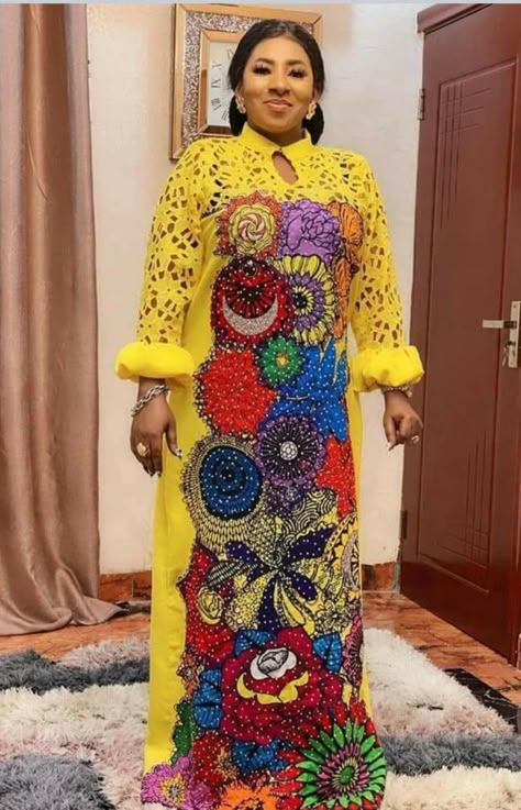 Ankara And Lace Combination Styles, Ankara Combination Styles, Ankara And Lace Combination, Lace Combination Styles, Ankara And Lace, Nigerian Women, Kaftan Styles, African Ladies, Ankara Dress Styles