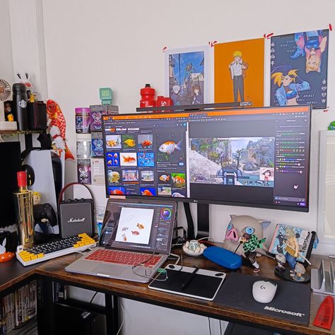 Old setup, haven't been drawing for awhile now maybe I should get back to it soon (；゜∀゜) Study Desk Setup, Class Interior Design, Small Room Interior, Artist Workspace, Old Pc, Geek Room, The Best Aesthetic, Diy Room Decor For Teens, Best Aesthetic