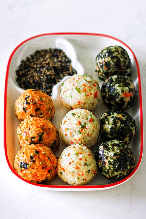 Vegan Jumeokbap Korean Rice Balls 3 Ways Korean Party Food Ideas, Healthy Asian Vegetarian Recipes, Quick Veggie Recipes, Mochi Rice Recipes, Rice Lunch Recipes, Asian Appetizers Vegetarian, Comfort Vegetarian Food, Easy Asian Recipes Vegetarian, Rice Meatballs Recipes