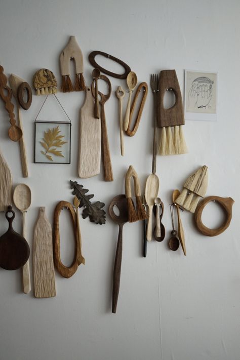 Hand-Carved Wooden Spoons, Brushes, and More by Sophie Sellu Wooden Kitchen Accessories, Hand Carved Wooden Spoons, Hand Carved Spoon, Wood Spoon Carving, Wooden Objects, Carved Spoons, London Artist, Spoon Carving, Wood Wax