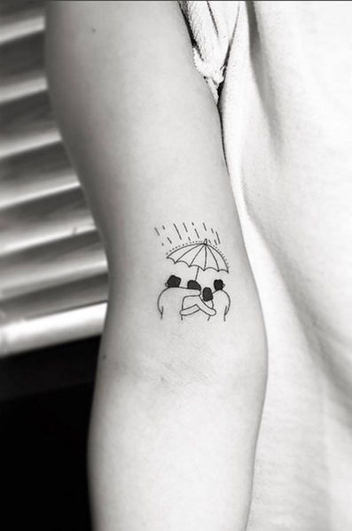 Symbol For Family Tattoo, Umbrella Tattoo, Family Symbol, Family Tree Tattoo, Family Tattoo Designs, Sibling Tattoos, Bicep Tattoo, Family Tattoo, Dad Tattoos