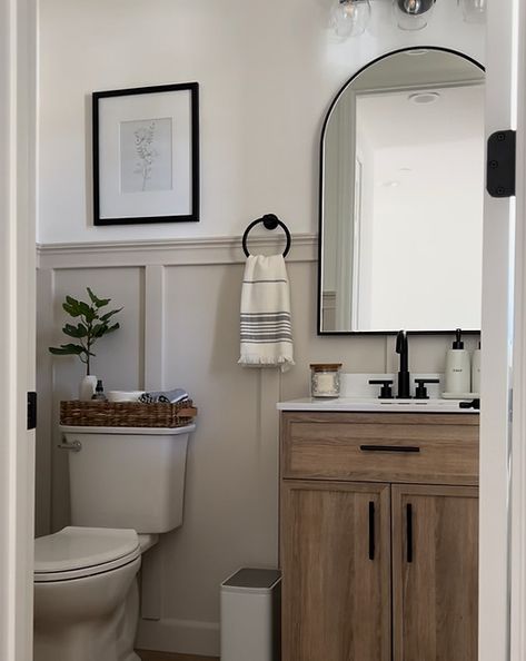 Makeover Kamar Mandi, Half Bath Remodel, Powder Room Remodel, Half Bathroom Decor, Mdf Panel, Bedrooms Decor, Hall Bathroom, Bathroom Remodel Designs, Bathroom Inspiration Decor