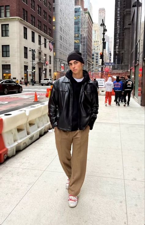 Mens Street Style Poses, Ny Winter Outfits Men, Mens Fall Leather Jacket, Nyc Guys Aesthetic, Mens East Coast Fashion, Nyc Mens Street Style Winter, Nyc Aesthetic Fashion Men, Nyc Winter Fashion Men, Mens Nyc Winter Outfits