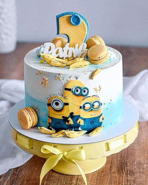 15 Super-Cool Minion Cake Ideas | The Bestest Ever! Minions Cake Ideas, Minion Cake Ideas, Minion Cake Design, Minions Cake, Minion Cakes, Minion Birthday Cake, Birthday Cake Designs, Minions Birthday, Minions Party