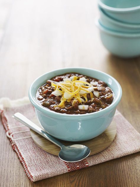 Easy and Wonderful Four Bean Chili is Hearty and Warming Leftover Meatloaf Recipes, Leftover Meatloaf, Chili Cookoff, Bean Chili Recipe, Chili Recipe Crockpot, Crockpot Chili, Bean Chili, Slow Cooker Chili, Vegetarian Chili