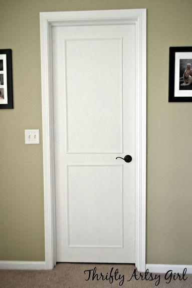 Interior Door Makeover, Diy Panel Door, Farmhouse Interior Doors, Pintu Interior, Diy Interior Doors, Oval Glass Front Door, Door Makeover Diy, Closet Door Makeover, Front Door Makeover