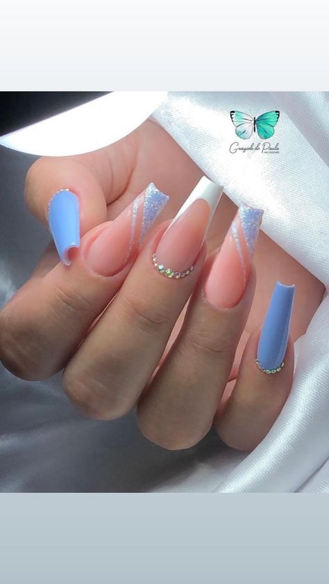 Birthday Nails Coffin Blue, Acrylic Nail Designs Teal, Nails To Go With A Blue Dress, Light Blue And White Nails Design, Cute Nail Inspo Simple, Gel Nails Ideas Blue, Royal Blue Nail Designs Ideas, Light Blue Winter Nails Acrylic, Nails Almond Shape Design