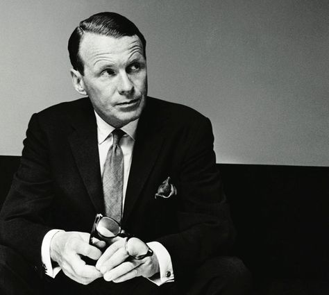 15 Brilliant Life Lessons From Advertising Legend David Ogilvy. Like a mix of Don Draper and Walt Disney. David Ogilvy, Don Draper, Robert Greene, Short Words, Best Ads, The Father, Inspirational Books, Mad Men, Great Books