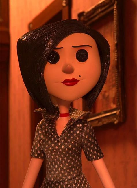 Other Mother Coraline, Coraline Characters, Coraline Costume, The Other Mother, Coraline Art, Laika Studios, Coraline Movie, Coraline Aesthetic, Other Mother