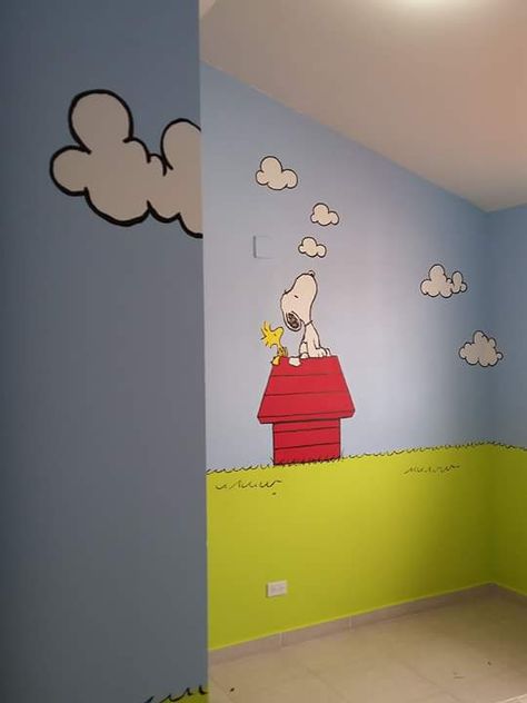 Snoopy Bedroom Ideas, Snoopy Bedroom, Snoopy Nursery, Snoopy Room, Snoopy Classroom, Snoopy Baby Shower, Peanuts Nursery, How To Start Painting, Baby Snoopy