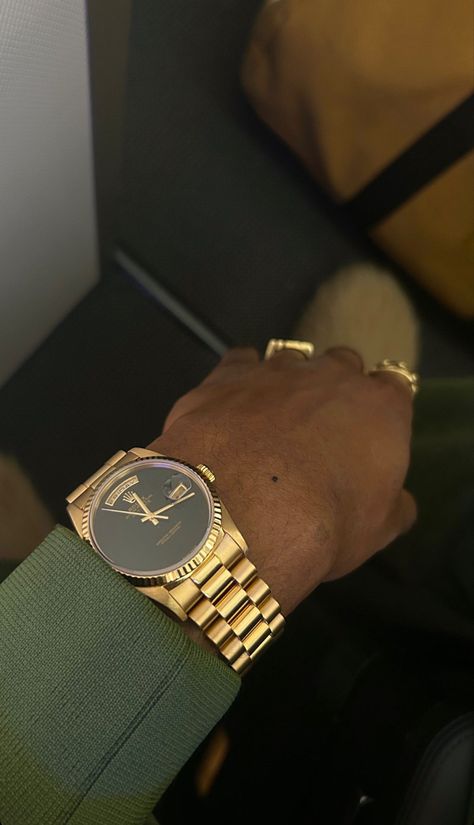 Golden Watch, Dope Jewelry Accessories, Classy Watch, Cool Lighters, Fancy Watches, Gold Rolex, Men's Watches Luxury, Gold Watch Men, Gold Chains For Men