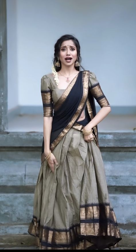 Black Dhavani Designs, Lehenga Davani Designs, Tamil Traditional Saree, South Indian Wear For Women, Half Saree Traditional Kerala, South Style Lehenga, South Half Saree Look, Onam Dhavani Ideas, South Style Blouse Design